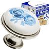 MONTERAL 4 Pezzi Pomelli per Mobili Ø26,5 mm H23 mm - Motivo Rose Azzurre - Pomelli Cucina Realizzato in Lega di Zinco-Alluminio in Color Argento Antico e Porcellana Bianca - Garanzia di 10 Anni