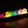 TNTGMG Sfera di cristallo incrinato da 40 mm, 7 colori, con base in legno, 31 x 6 x 6,5 cm, rotazione a 360°, per casa, soggiorno, luce notturna, ornamenti, regali