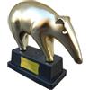 l&j Tapiro D' Oro Trofeo personalizzabile Scherzi per Festa Compleanno Premio scherzo Statuetta oscar con dedica tapiro personalizzato Regali scherzo Divertente Con Targhetta Misura 19x17x7 cm