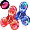 SCIONE 2PCS Crystal LED Light Fidget Spinner per bambini, Light Up Fidget Toys per bambini, Glow in the Dark Party Bag Fillers per bambini adulti (Crystal- blu e rosso)