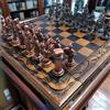 Senza marchio Set di scacchi artigianali dell'Impero Romano - antica tavola in noce, regalo...