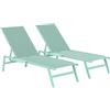 Outsunny Set 2 Lettini Prendisole Regolabili in 5 Posizioni con Tavolino Laterale e 2 Ruote, in Metallo e Poliestere, Verde | Aosom Italy