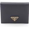PRADA Portafoglio PRADA SAFFIANO TRIANG Bi-fold 1MV204QHHF0002 pelle Nero NUOVO