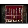 Noble Collection Elegancka witryna na 10 replik różdżek z serii Harry Potter