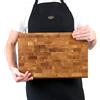 B4K Tagliere 45 × 30 cm - Hackblock in legno di quercia con bordi arrotondati - antiscivolo con piedini in silicone e impugnature - ideale per cucina e barbecue