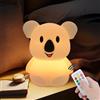 xinjinhju Grandi luci notturne Koala lampada da comodino, luce camera da letto, lampada per cameretta dei bambini, luce dell'umore, cura degli occhi, luminosità regolabile e colore e tempo - Grande