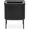 Brabantia Portabiancheria Bo 60L - Elegante cesto per panni sporchi - Apertura rapida - Sacco di cotone rimovibile - Portatile e igienico - Per la camera da letto e il bagno - Matt Black