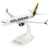 Herpa Snap-Fit modellino aereo Icelandair Boeing 737 Max 8 - striscia gialla sulla coda, miniatura in scala 1:200, pezzo da collezione, modello con supporto, plastica