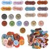 Kytpyi Etichette Personalizzate, targhette Personalizzate, 80 Pezzi Etichette in Pelle Scamosciata Fatte A Mano con Fori, Etichette Rettangolari Fatto a Mano per Abbigliamento Cappello Fai da Te