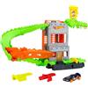 Hot Wheels City - Attacco del Coccodrillo, pista con due percorsi e ascensore a due piani, sfreccia con il veicolo incluso e sconfiggi il coccodrillo nemico, 3+ anni, JHL93