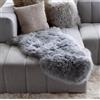 YIHAIC Faux tappetto di pelle di pecora tappeto, Pecora Agnello imitazione pelliccia sintetica decorativa, adatto per tappeto per soggiorno, tappetino per il letto (grigio, 60 x 90 cm)