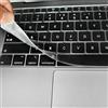 Se7enline Cover per tastiera ultra sottile in TPU per MacBook Air 13 pollici 2023 2022 2021 2020 (compatibile con i modelli: A2337/A2179, layout UK) Protezione per tastiera Touch ID, trasparente