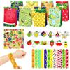 Phlognfy Regali Feste Compleanno A Tema Frutta, Bomboniere Per Feste A Tema Frutta, Con 12 Braccialetti Clap, 12 Sacchetti Regalo, 12 Portachiavi, 50 Adesivi Cartoon, Regali Feste Per Bambini