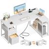 Coleshome Scrivania Angolare con Cassetti, 140 x 80 cm Scrivania Salvaspazio, Scrivania per Computer con Presa di Corrente e Porta di Ricarica USB, Bianco