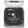 Yankee Candle Candela profumata firmata, candela in barattolo medio con doppio stoppino, candela a lunga combustione in cera di soia, regalo perfetto per le donne
