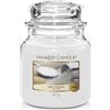 Yankee Candle Candela profumata in giara media | Talco per bambini | Durata Fino a 75 Ore