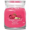 Yankee Candle Candela profumata firmata | Candela in barattolo medio al lampone rosso con doppio stoppino | Candela a lunga combustione in cera di soia | Regalo perfetto per le donne