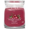 Yankee Candle Candela profumata firmata | Candela in barattolo medio di ciliegia nera con doppio stoppino | Candela in miscela di cera di soia | Regalo perfetto per le donne