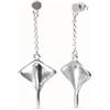 Uno de 50 Orecchini lunghi placcati in argento sterling con una manta -