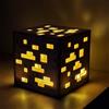 PixelLumens Lampada LED Cubo Pixel Miner Gold - Luce Notturna Gialla per Gamer - Design a Blocchi Luminosi per Cameretta e Postazione Gaming - Idea Regalo Appassionati Videogiochi (Oro)