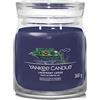 Yankee Candle Lakefront Lodge, candela profumata in barattolo medio con doppio stoppino, miscela di cera di soia, candela a lunga combustione, regalo perfetto per le donne