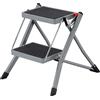 SONGMICS - Scala pieghevole a 2 gradini, Larghezza gradino 20 cm, Gomma antiscivolo, con maniglia, Carico 150 kg, Acciaio, Grigio e Nero/Nero e Bianco