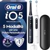 Oral-B iO 5, 2 Spazzolini Elettrici, 2 Testina Ricambio, Custodia, Bianco e Nero - 2 Testine di Ricambio per Spazzolino Elettrico, Ricaricabile, Custodia, Sensore di Pressione, Pulizia Denti