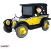 Plastoy Gaston Lagaffe Salvadanaio Gaston e il suo Taxi Fiat 509 - Plastica - 15 cm