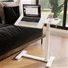 PUNCIA Tavolino da Laptop Scrivania per Computer 68x40 CM Regolabile in Altezza 70-102cm Tavolo da Letto con Ruote Tavolino Porte PC Porta Computer da Scrivania per Ufficio e Casa (Bianco)