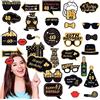 COSORO 32 pezzi Accessori Photo Booth Compleanno 40 Anni Oro Nero,Kit Festa Compleanno Barba Occhiali Maschera,Accessori Foto per Feste Matrimonio Carnevale Halloween Natale per Bambini e Adulti