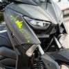 Kit 2 adesivi Passione compatibili con YAMAHA X-MAX 300 scegli colore cod. 2039