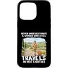 80 & Traveling Gifts Co Custodia per iPhone 15 Pro Max Never Underestimate Woman 80s Anni Ottanta Travel Design