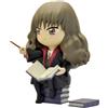 Plastoy Harry Potter Figurina Chibi Hermione Granger lancia un incantesimo su una pila di libri - Plastica - 14 cm