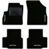QUEMAR Tappetini Auto per Opel Astra K, Bordo Perla, 4 Ricami | 2015-2021 / Kit Tappeti Moquette e Gomma su Misura / Set 2 Anteriori + 2 Posteriori / Ricami e Colori Personalizzati