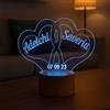 Generico Lampada in Plexiglass con Base Nera Disegno Cuore Intrecciati Personalizzato con Nomi e Date Decor Night Light LED Luce Camera 7 Colori Amore San Valentino Innamorati