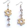 Generic Orecchini fiore lunghi asimmetrici in pizzo con cristalli di vetro, beige, artigianali, Gioielli tessili/all'uncinetto, Made in Italy, Bijoux da donna, Lavorazione Artigianale