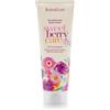 Jean & Len Body Lotion Cranberry & Vanilla, texture leggera, si assorbe rapidamente, adatta a tutti i tipi di pelle, formulazione a pH ideale, senza parabeni e siliconi, vegan, 250 ml