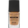 Wet n Wild Photo Focus Matte Foundation, Fondotinta Liquido a Coprenza Modulabile dal Finish Opaco, Leviga i Pori per un Incarnato Uniforme, Desert Beige