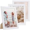 PHOTOLINI Cornici 20x25 cm bianco legno MDF, set di 3 cornici larghe, moderne, plexiglass infrangibile, da tavolo o da parete, accessori extra - per una parete dal look raffinato