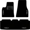 QUEMAR Tappetini Auto compatibili con Tesla Model S 2012-2021 / Kit Tappeti Moquette e Gomma su Misura (Set 2 Anteriori + 1 Posteriore) / Ricami e Colori Personalizzati (Bordo Nero, 4 Ricami)