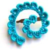 Handmade spilla tonda in pizzo con perline di vetro e madreperla, spilla turchese stile vintage all'uncinetto