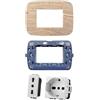 Di Tutto Per Tutti® Set Completo 4 Pezzi Living Light Compatibile | 1 Placca 3 Posti Bamboo Legno | 1 Supporto 3 Posti | 1 Shuko Bianco | 1 Presa Bipasso Bianco