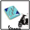 Piaggio LOGO ADESIVO SCUDETTO CRESTA PARAFANGO PER PIAGGIO VESPA GTS ORIGINALE PIAGGIO.