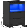 Brinlawb Comodino Camera da Letto con luce LED e Stazione di Ricarica (2 Prese CA, 2 Porte USB) Comodino Nero Tavolino con 1 vano aperto e 2 cassetti per Soggiorno, Camera da Letto, Studio, Nero