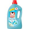 Omino Bianco - Detersivo Lavatrice Liquido, 50 Lavaggi, Rispetta Colori e Tessuti, Fresco Profumo con Essenza di Muschio Bianco, 2000 ml