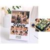 J BLANK Calendario da scrivania 2026 Stray Kids - Calendario fotografico Kpop Idol + set di biglietti fotografici (calendario di tipo B con confezione da 127 foto)