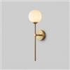 maolo Applique Moderna Oro con Sfera Opalina Ø10cm Attacco G9 | Lampada Parete Design Minimal Ottone Satinato | Luce Decorativa per Camera Corridoio Soggiorno IP20