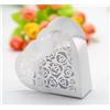 GIVBRO 50 Scatoline Portaconfetti a Cuore Bianche, Intaglio Rose, 9 x 8 x 3 cm | Nastri inclusi, da assemblare, contiene 1 cioccolatino o 1-4 caramelle piccole, per feste, anniversari e ricevimenti