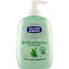 Neutro Roberts Sapone Liquido Antibatterico con Tè Verde, Sapone Liquido per le Mani con Ingredienti Naturali, Flacone in Bio Plastica, Riciclabile, Dermatologicamente Testato, Confezione 200 ml