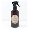Be Fragrances Profumo per tessuti 250ml melograno bianco.Una fragranza succosa ed inebriante dove i fiori chiari e briosi del sambuco vengono riscaldati dai legni caldi.